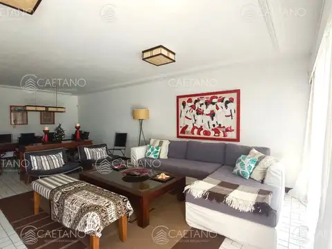Departamento en Venta de 4 dormitorios