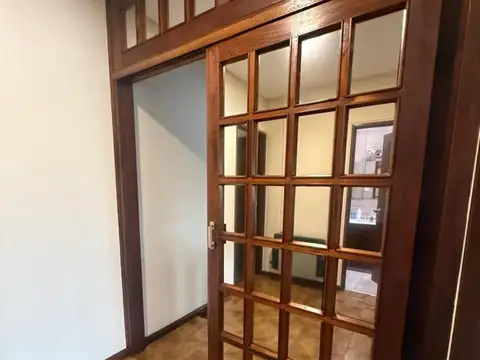 Casa en Venta con 4 cocheras