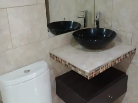 Depto Tipo Casa en Alquiler de 2 dormitorios