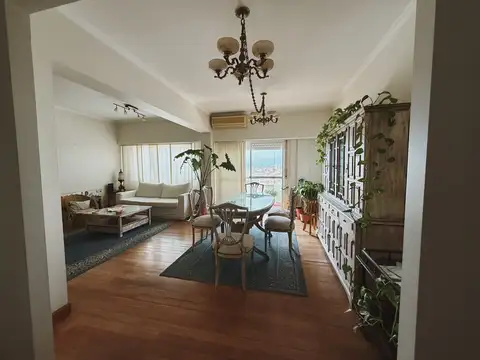 Rómulo Noya 600