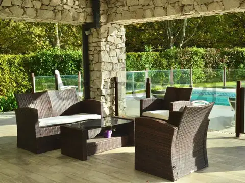 Los pinos 100, Piso 0