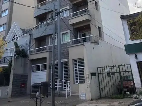 Departamento 2 ambientes con cochera