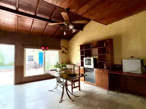Avenida Eva Perón 400