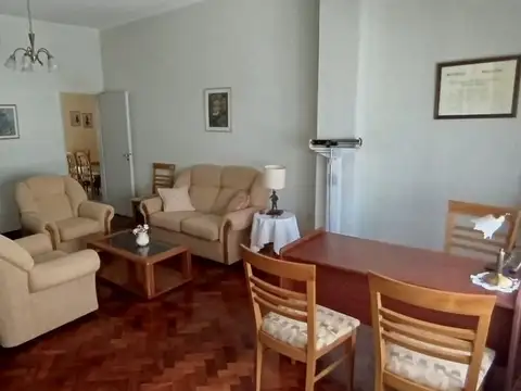 VENTA CASA 4 AMB RAMOS MEJIA GARAJE PISCINA