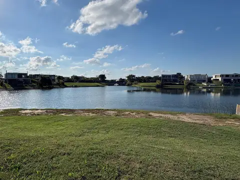 Venta| Lote al agua 944m2  vista abierta al lago| Vistas Puertos