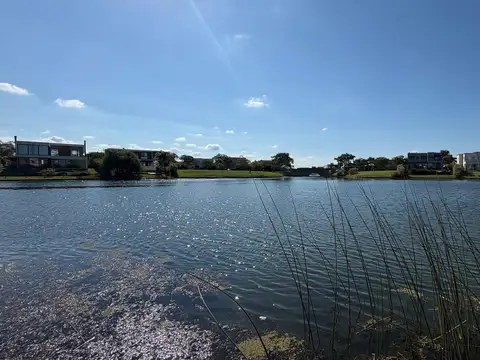 Venta| Lote al agua 944m2  vista abierta al lago| Vistas Puertos