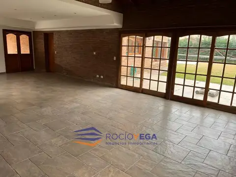 Casa 6 ambientes con 3 baños