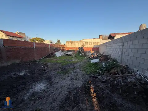 Almirante Brown 630 100