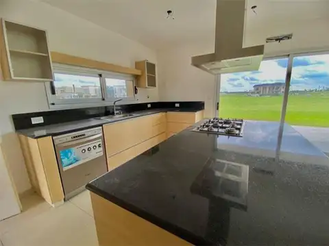 Casa en Venta en Ezeiza, USD 420.000