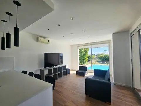 Casa 5 ambientes con 5 baños