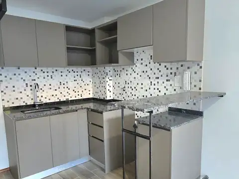 Depto Tipo Casa en Venta al Este