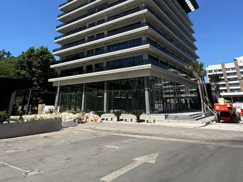 Oficina en Alquiler con 1 cochera