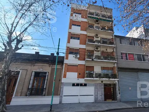 Semipiso 4 Ambientes con Cochera, Balcón y Cocina y baños Reciclados | Villa Santa Rita