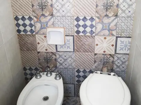 Casa 7 ambientes con 3 baños