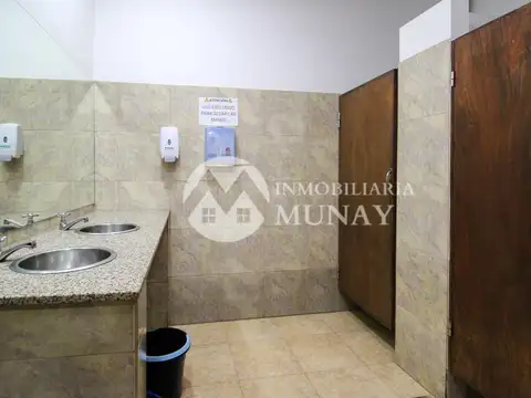 Local en Venta en Zona Centro, USD 420.000