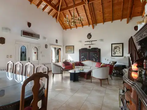 Casa Venta 5 Ambientes Cardenal Del Monte 2 Lotes