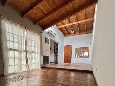 Casa en Venta 5 ambientes Berazategui