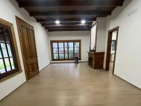 Casa 3 ambientes con 2 baños