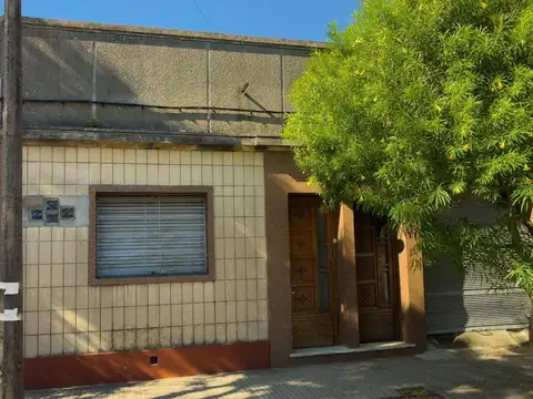 Casa amplia y céntrica con gran potencial