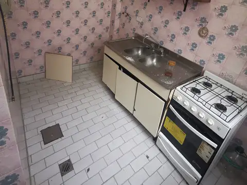 PH BAJAS EXPENSAS CON PATIO LAVADERO LUMINOSO