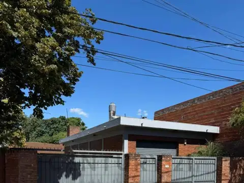 Venta - Casa Galpón - Don Torcuato