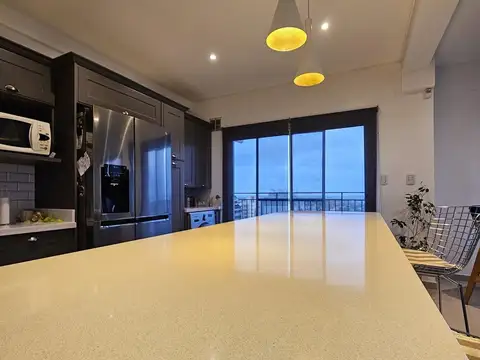 Departamento 4 ambientes con 3 baños