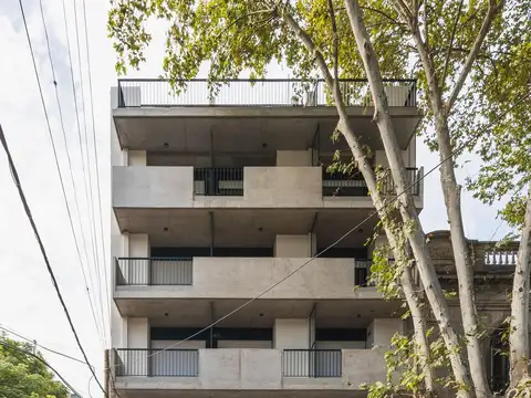 Cochera en Luis Agote