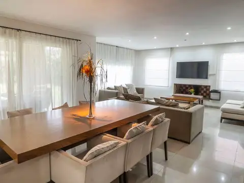 Casa en Venta al Noroeste