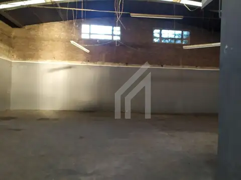 av juan b justo y urcola 2000