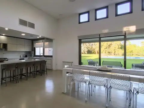 Casa en Venta de 5 dormitorios
