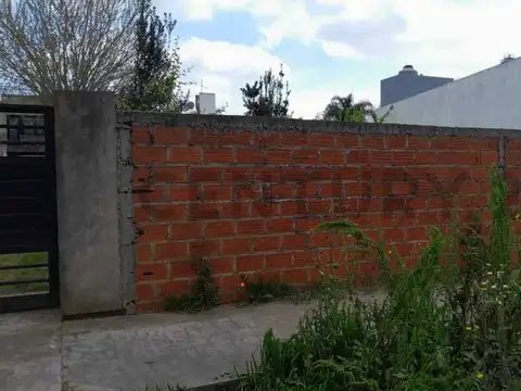 Terreno en Venta en Los Hornos, USD 50.000