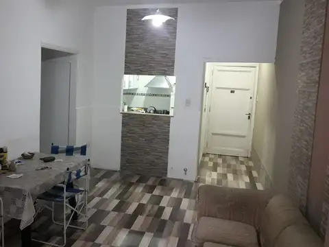 Depto Tipo Casa 3 ambientes con 2 baños