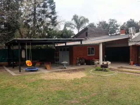 Casa en Venta con 1 cochera