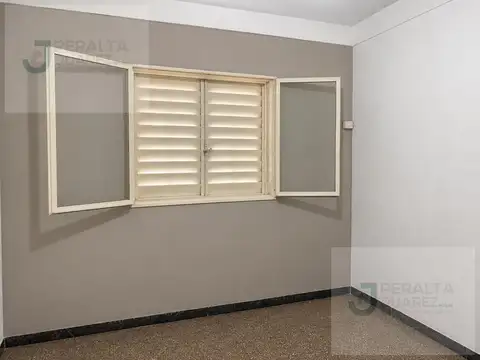 Departamento 5 ambientes con 1 baño