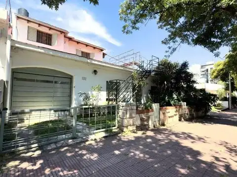 Casa 3 dorm + dpto. 2 dorm. en venta barrio Gral. Paz