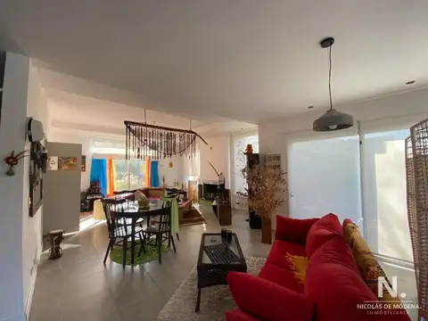 Casa 4 ambientes con 3 baños