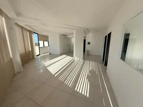 Oficina en alquiler Estudios de Bahía Grande Nordelta.