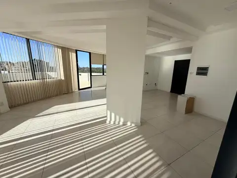 Oficina en alquiler Estudios de Bahía Grande Nordelta.