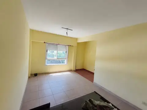 Colon 200, Piso 2
