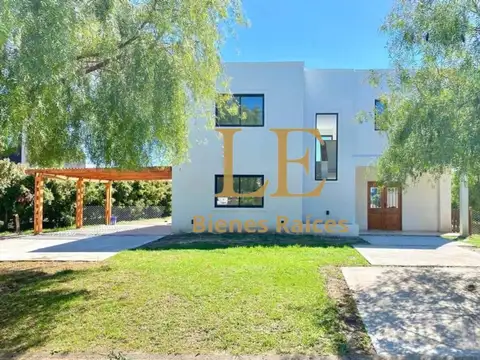 Casa en Venta al Este
