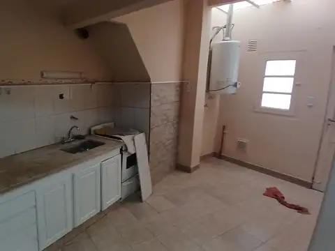 Depto Tipo Casa en Alquiler en Caseros, $ 850.000