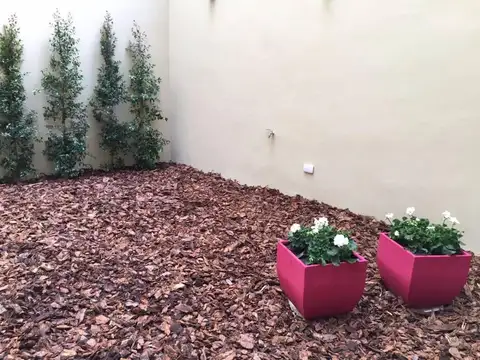 Local en Venta Via Púb.