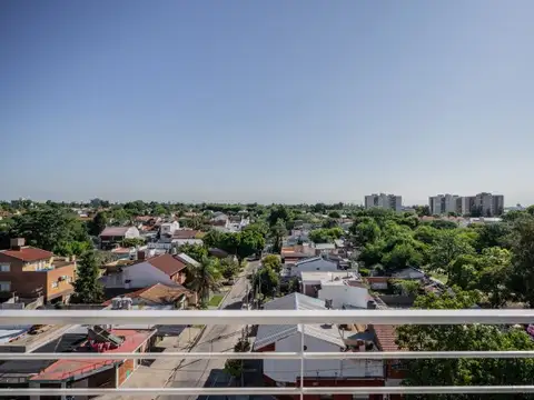 DEPARTAMENTO 2 AMBIENTES AL FRENTE – VISTA UNICA – MUY LUMINOSO - MARTIN CORONADO – APTO CREDIT...