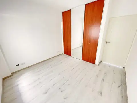 Av. San Pedrito 332 , Piso 5
