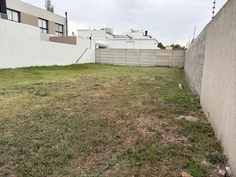 Terreno en Venta 12  mts Frente