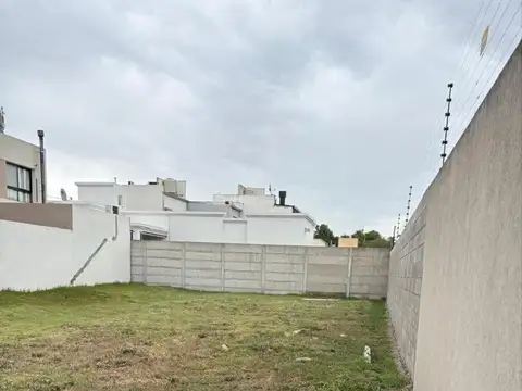 Terreno en Venta 24  mts Fondo