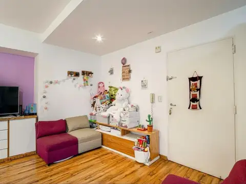 Departamento en Venta en Parque Chacabuco, USD 80.000