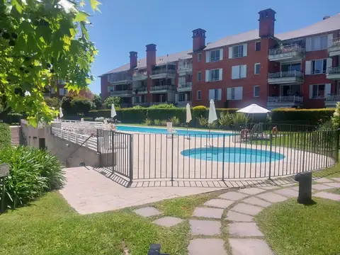 Departamento en Jardines De San Isidro I