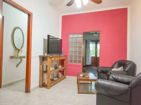 Depto Tipo Casa 4 ambientes con 2 baños
