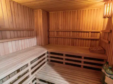 Casa 6 ambientes con 7 baños